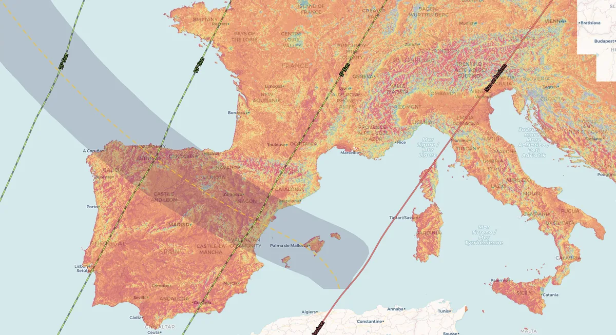 Map of the 12 August 2026 solar eclipse across Europe: path of totality, Sun-altitude lines and clear-horizon heatmap